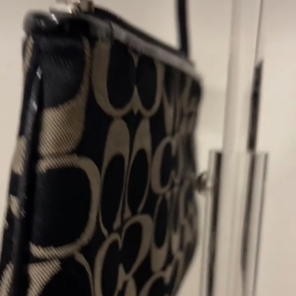 Coach Ashley Monogram Wristlet EUC - Picture 3 of 8